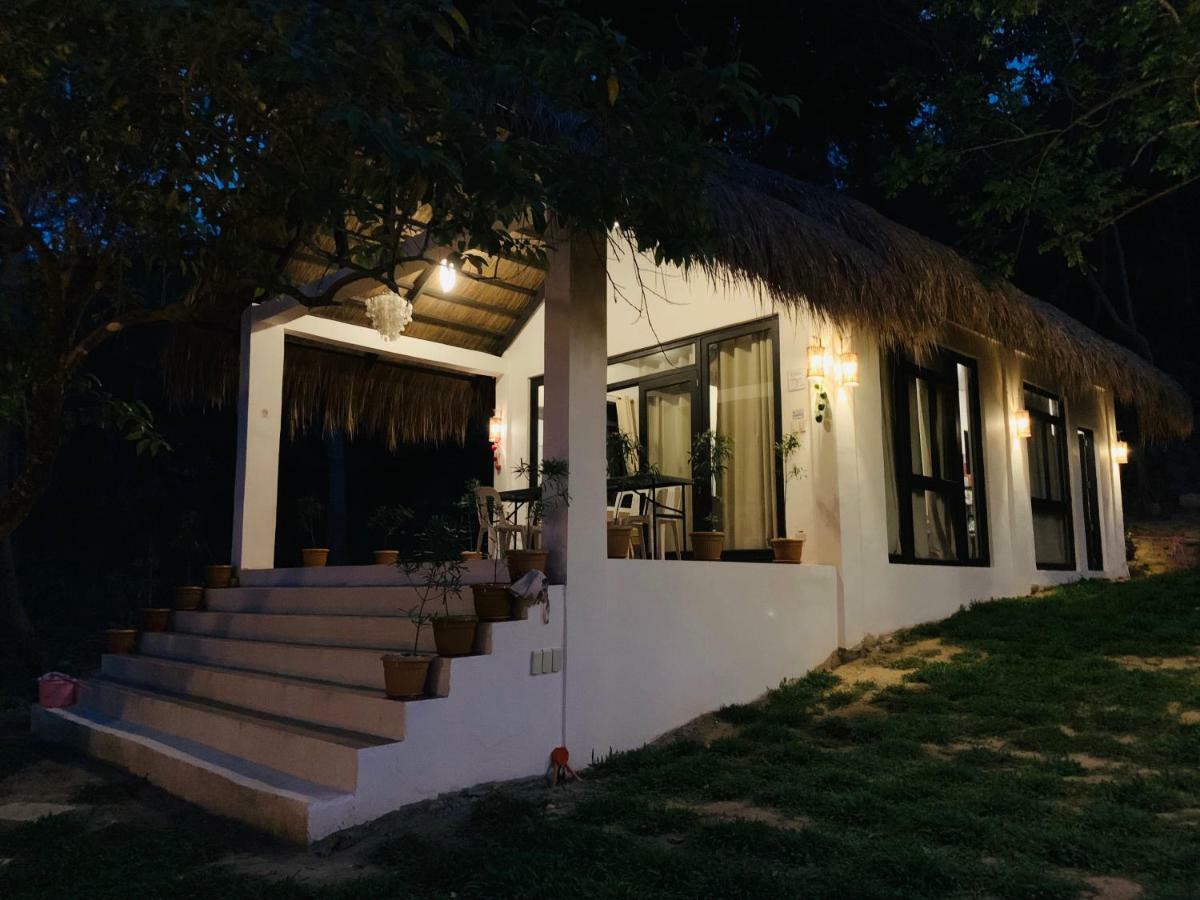 Moon Beach Villas Эль-Нидо Экстерьер фото